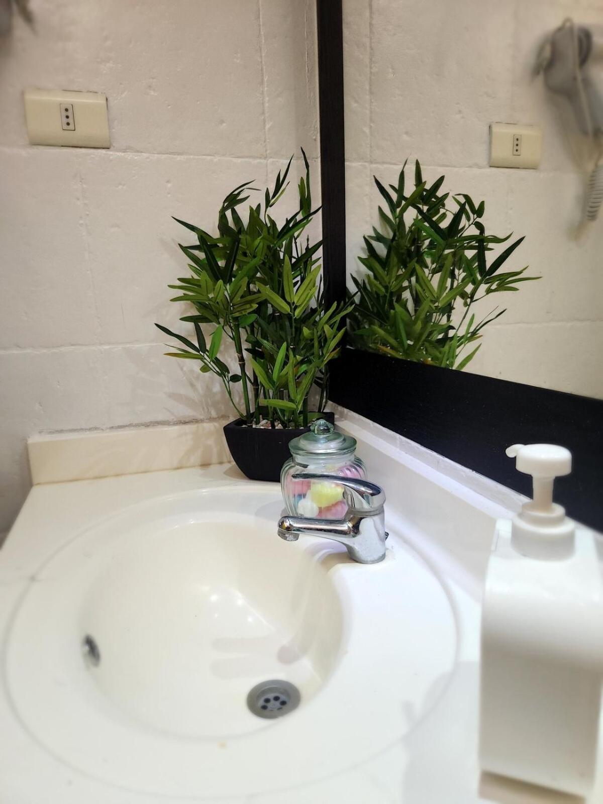 Apartamento Dpto Tematico Al Estilo Popart En El Centro Para 5Pers *